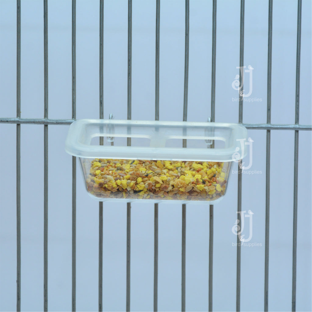 Small feeder with wire hooks and grid