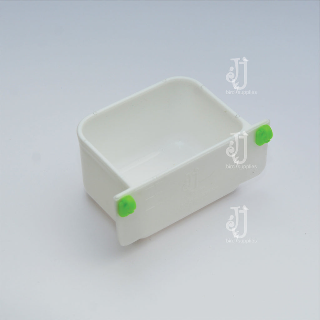 Water and Seed pot with the marking of 150ml, 200ml & 250ml.